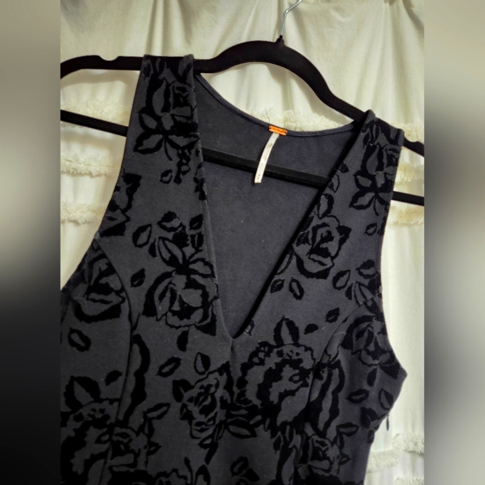 Stunning Free People Velvet dress! Final price!